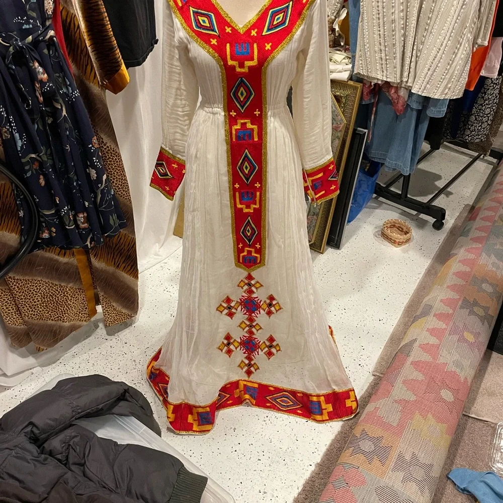 Beautiful hand made Ethopian Eritrean wedding dress hand made embroidery maxi - Picture 4 of 15